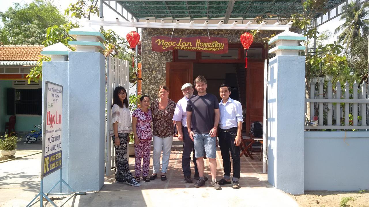 Ngoc Lan Homestay Tam Kỳ Esterno foto